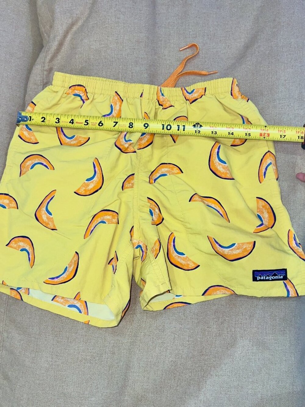 Patagonia Baggies Board Shorts Men's Small Yellow 5-in Hiking Y2K Gorpcore Fruit - Picture 2 of 8